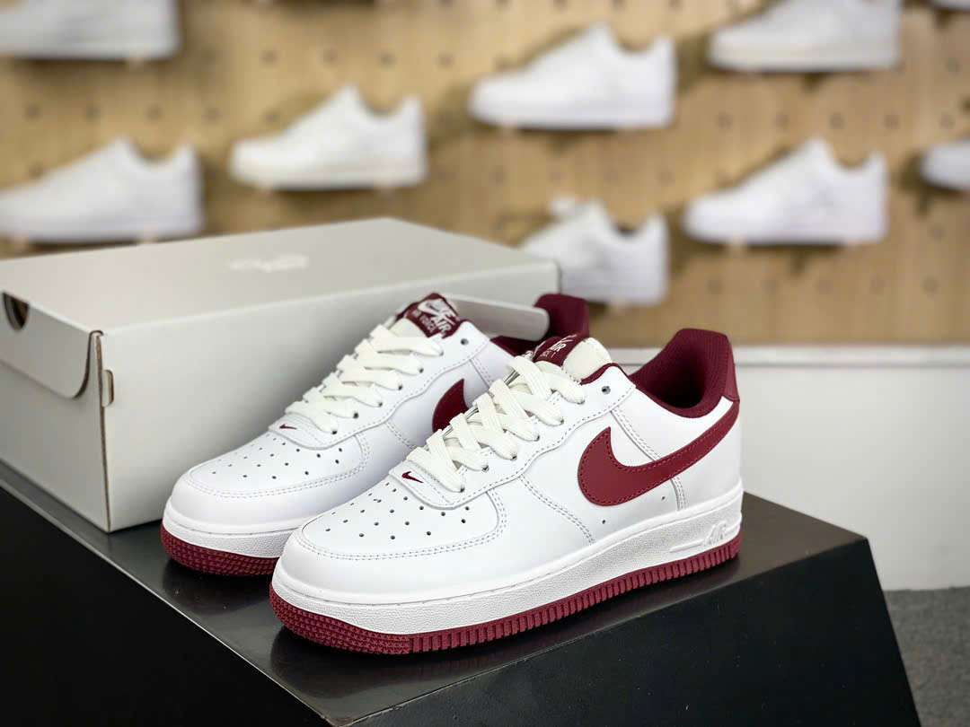 나이키 AIR FORCE WHITE TEAM RED 남여공용 스니커즈