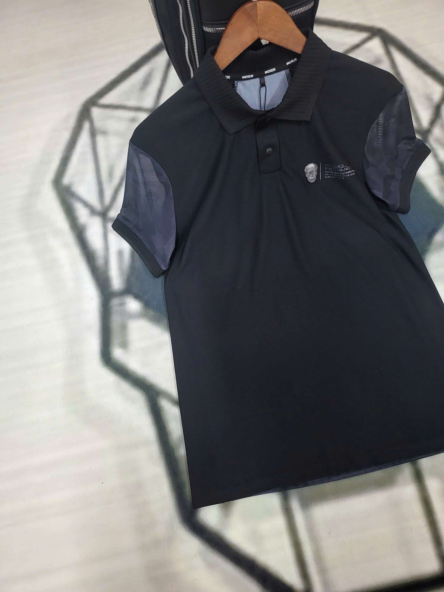 어메이징크리 AIR CIRCUIT 가슴 로고  남성 골프 반팔티 (2컬러)