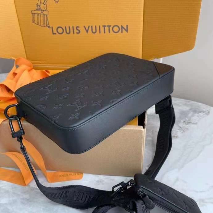 루이비통 듀어 메신저 블랙 남성 크로스백