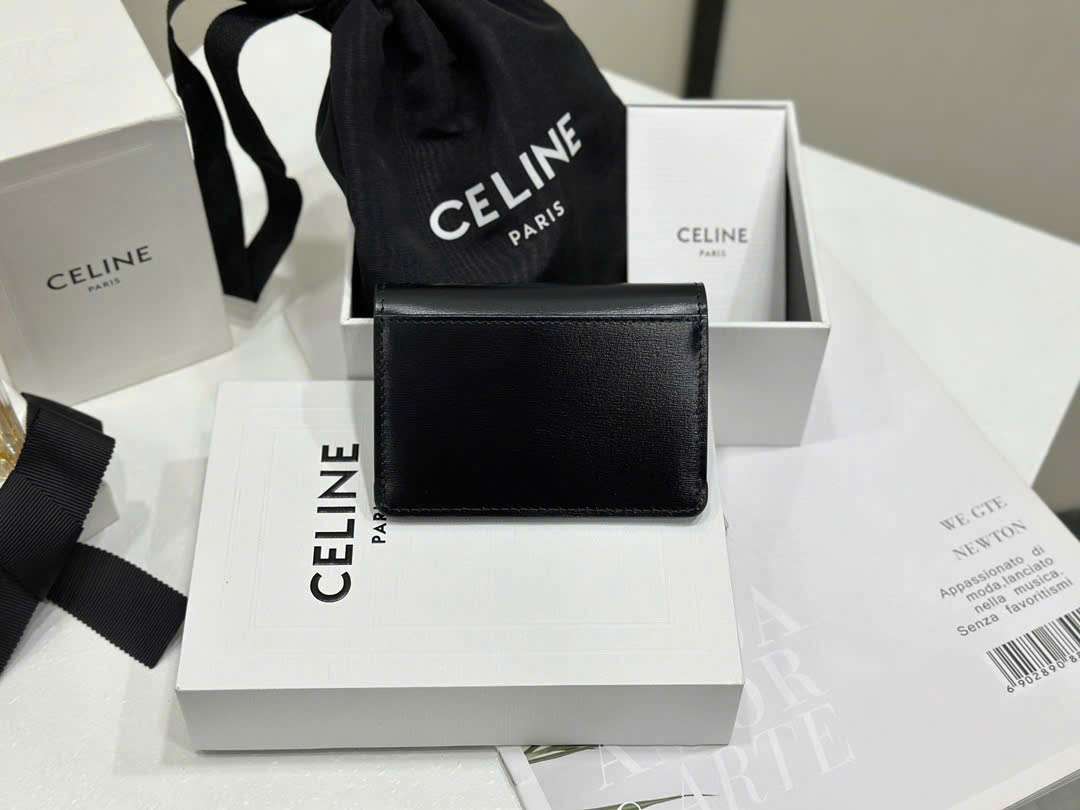 셀린느 트리오페 플랩 여성 카드 지갑