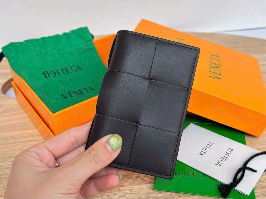 보테가 Cassette Flap 남성 카드 지갑