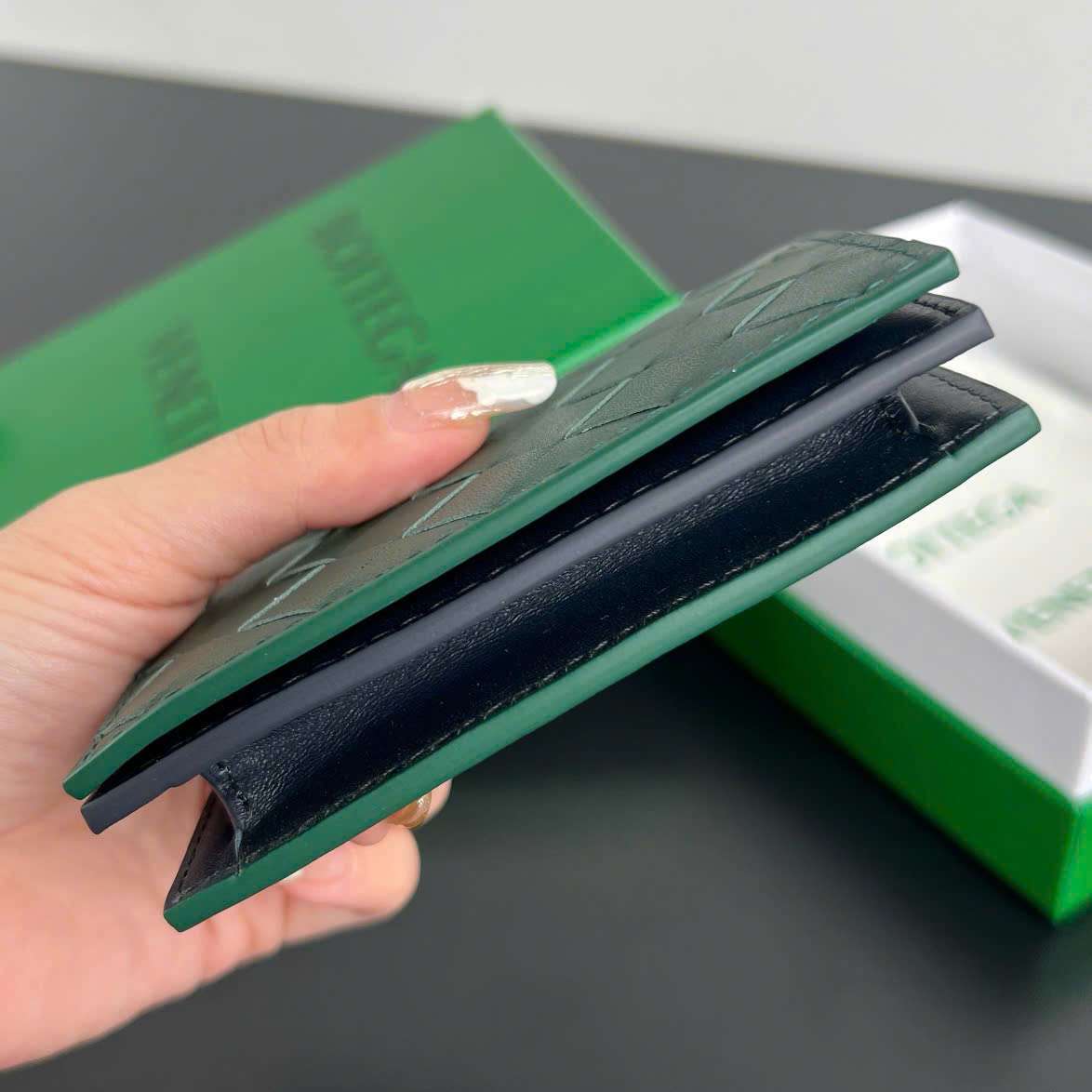 보테가 인트레치아토 명함 케이스