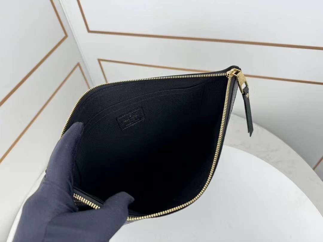 루이비통 가죽 데일리 남성 클러치백