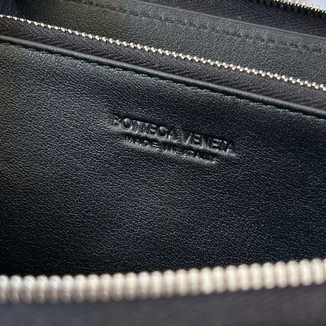 보테가 Intrecciato Zip Around 남여공용 자갑