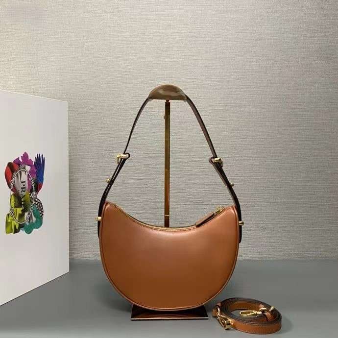 프라다 반달백 리나일론 미니 가죽 여성 숄더백