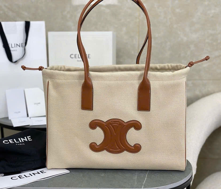 셀린느 퀴르 카바스 캔버스 여성 토트백