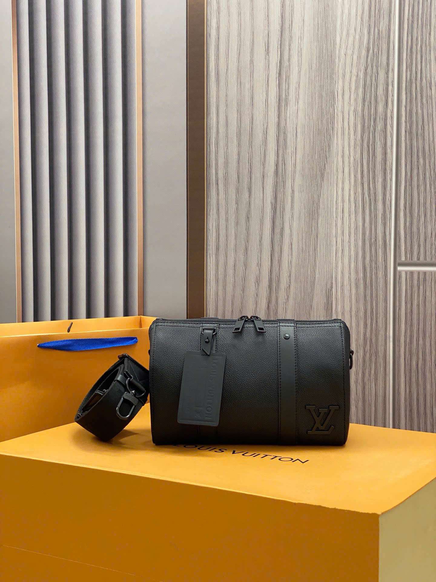 루이비통 CITY KEEPALL 남성 가방