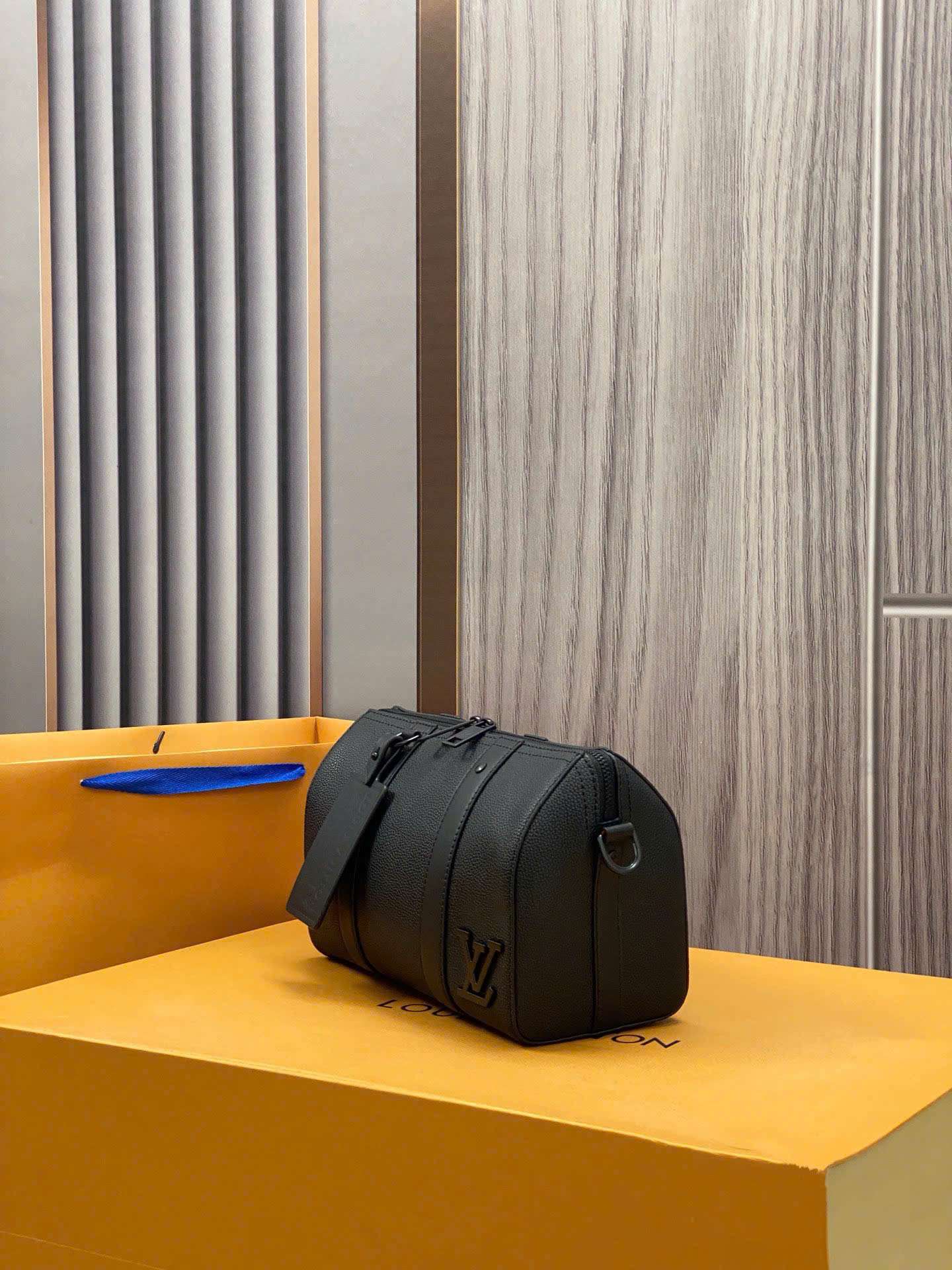 루이비통 CITY KEEPALL 남성 가방