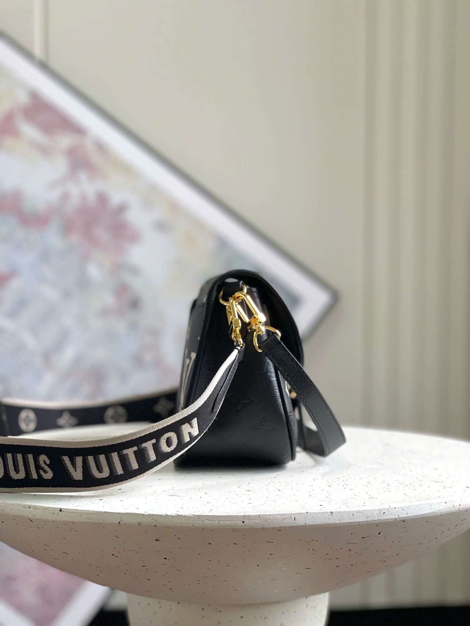 루이비통 EMPREINTE 여성 크로스백