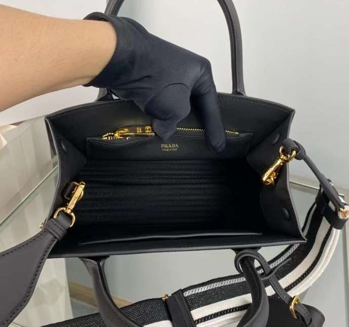 프라다 사피아노 탑핸들 여성 가방