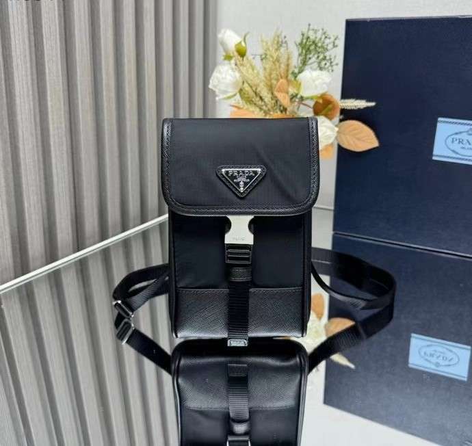 프라다 리나일론 스마트폰 케이스 미니백