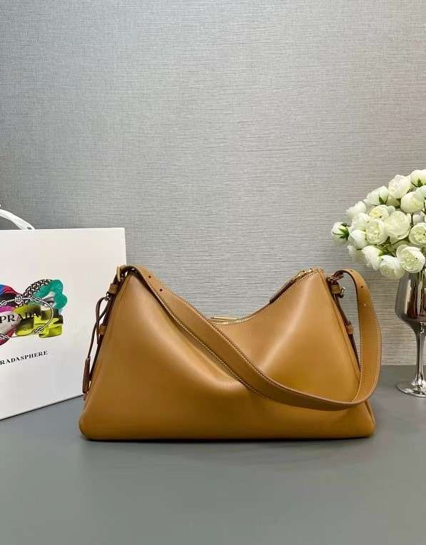프라다 에메 라지 가죽 여성 숄더백