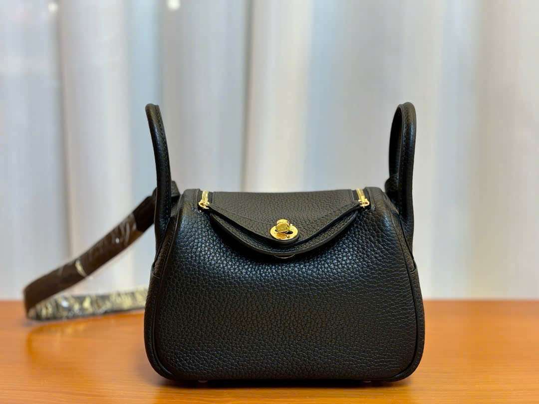 에르메스 MINI LINDY 19CM 블랙 여성 가방