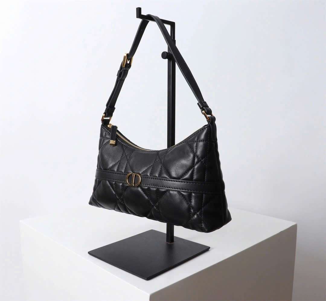 디올 Miss Caro Mini 여성 블랙 숄더백