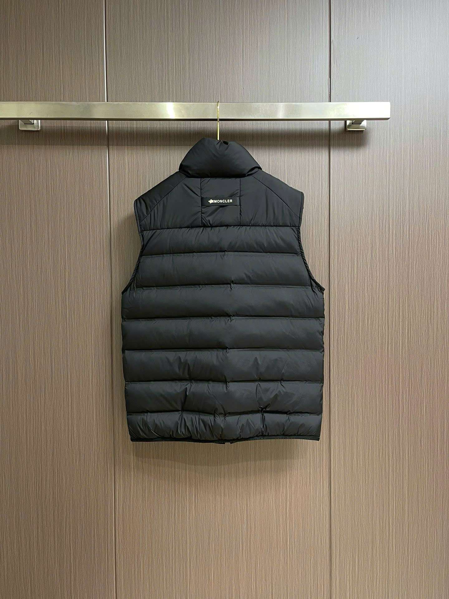 몽클레르 가슴 로고 남성 조끼