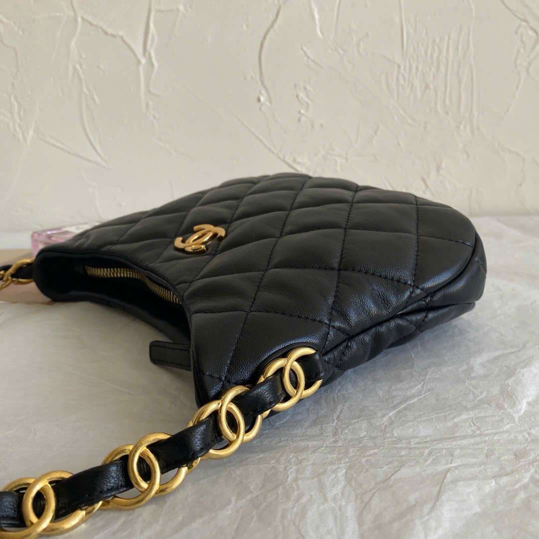 샤넬 22 HOBO 로고 여성 가방