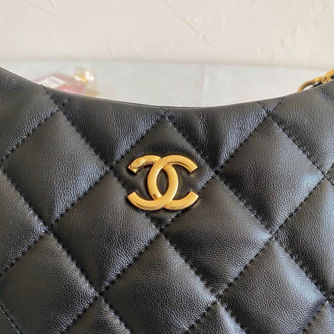 샤넬 22 HOBO 로고 여성 가방