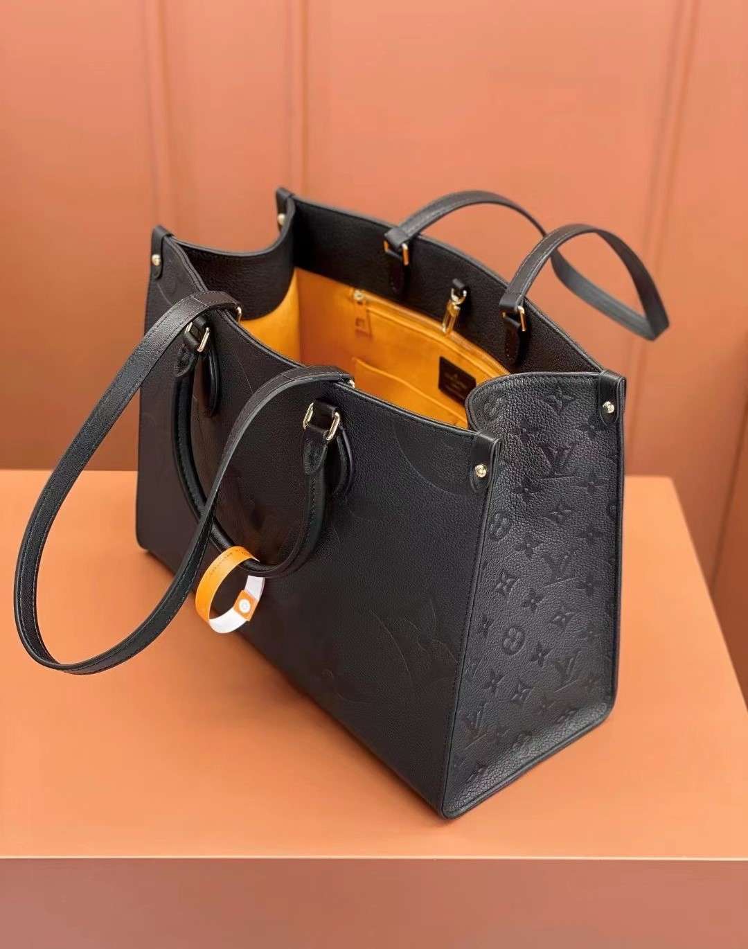 루이비통 카바스 온더고 MM 여성 토트백