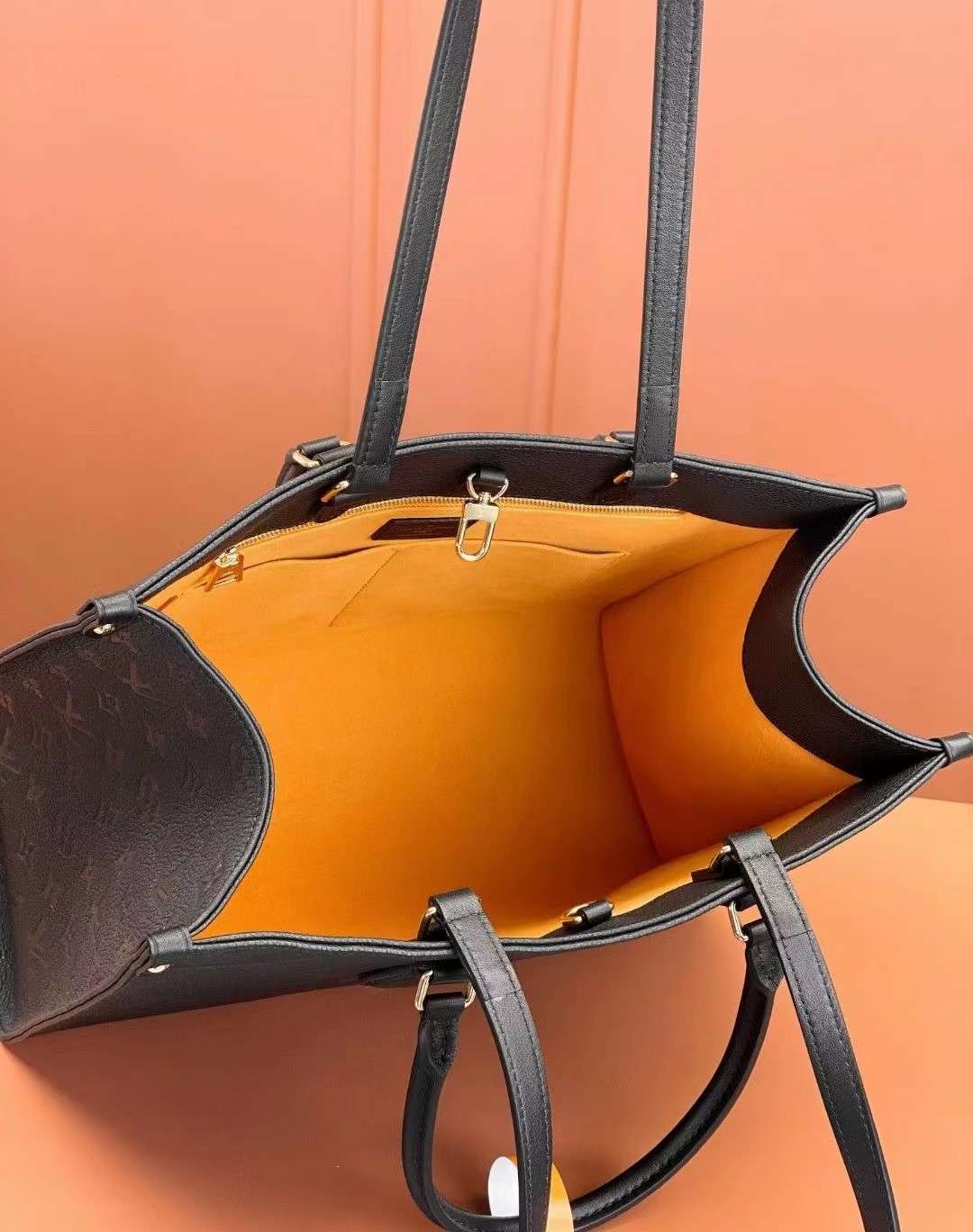 루이비통 카바스 온더고 MM 여성 토트백