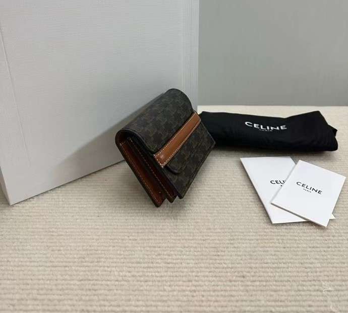 셀린느 트리옹프 캔버스 & 램스킨 여성 지갑