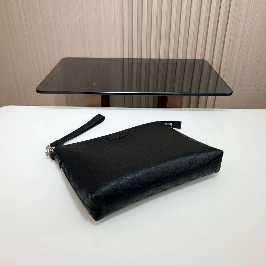 구찌 Signature 남성 클러치