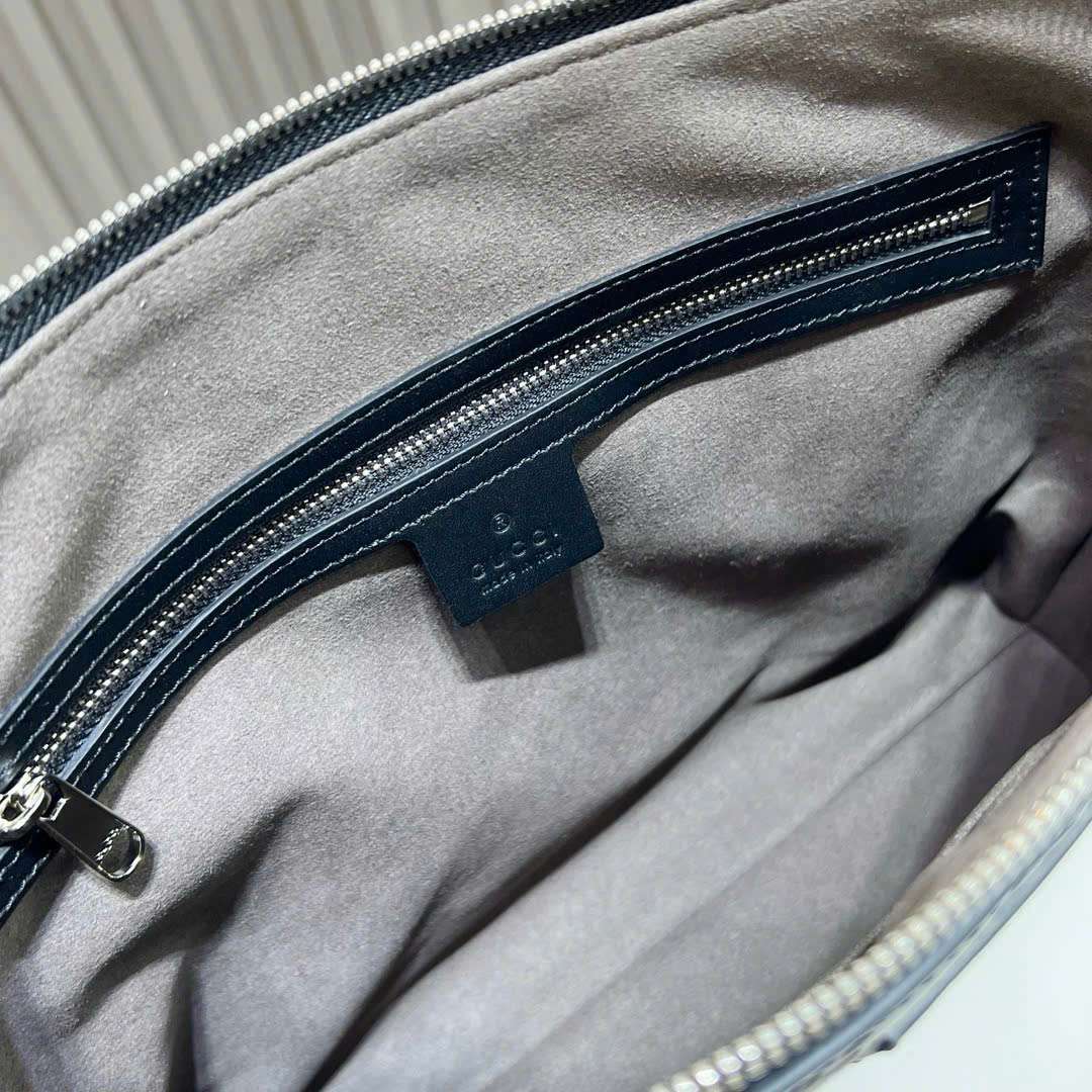 구찌 Signature 남성 클러치