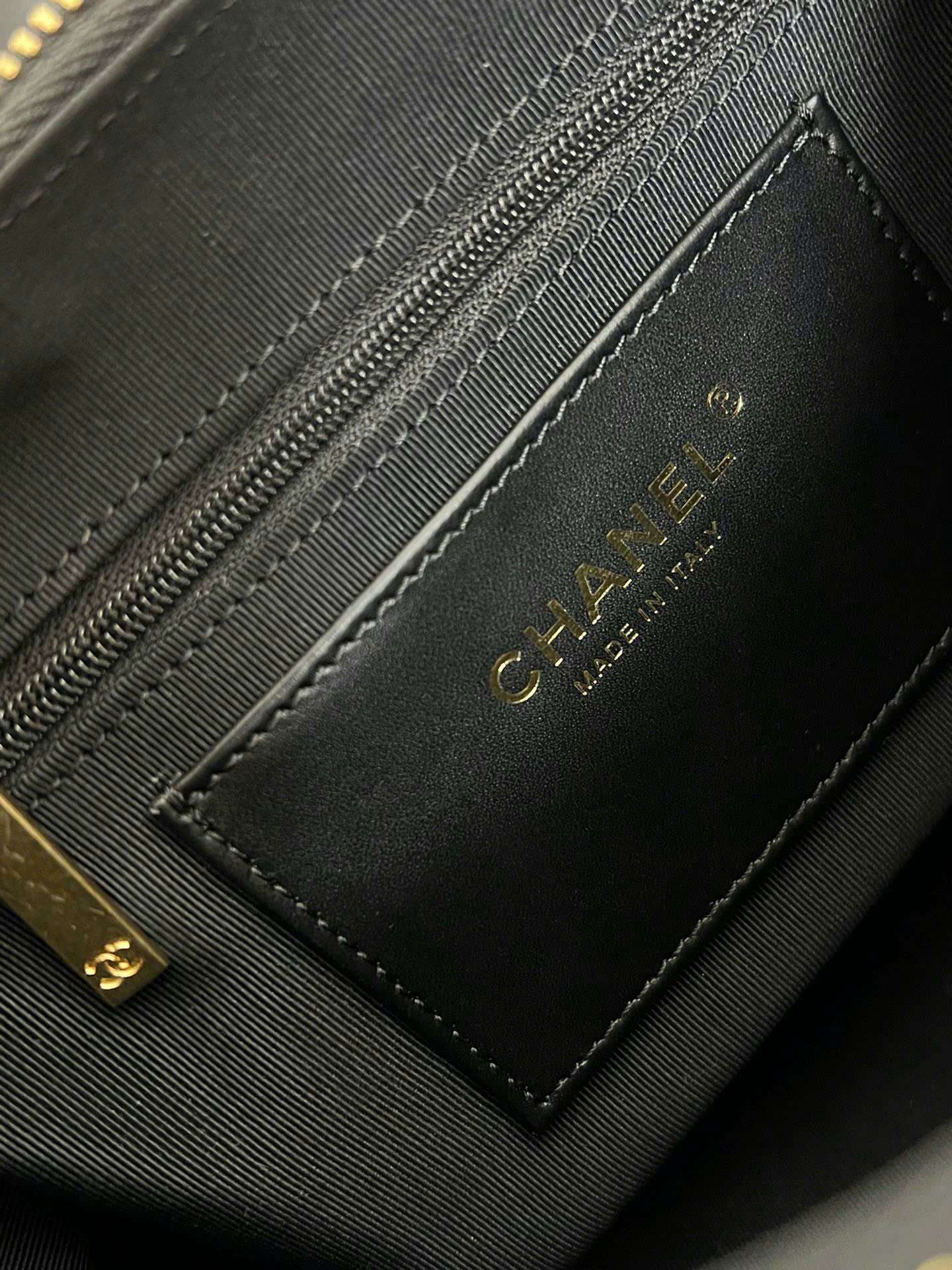 샤넬 Medium Hobo 여성 숄더백