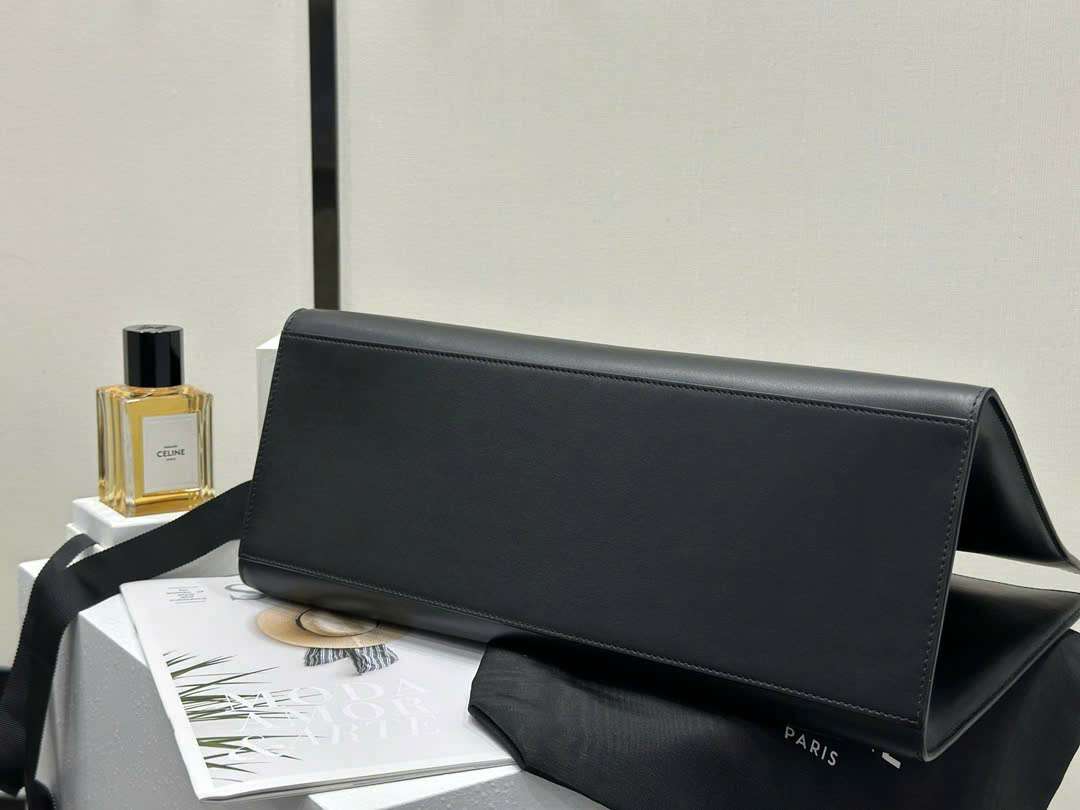 셀린느 CABAS 16 여성 가방