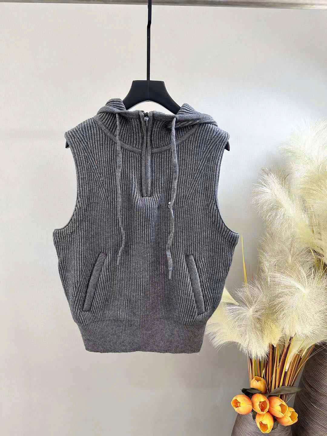 어메이징크리 가슴 작은 로고 여성 골프 니트 조끼