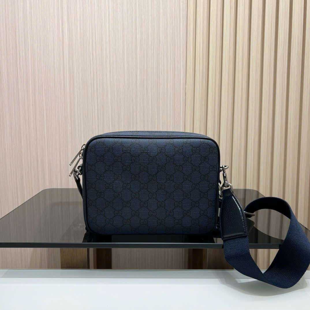 구찌 Supreme Tender 남성 크로스백