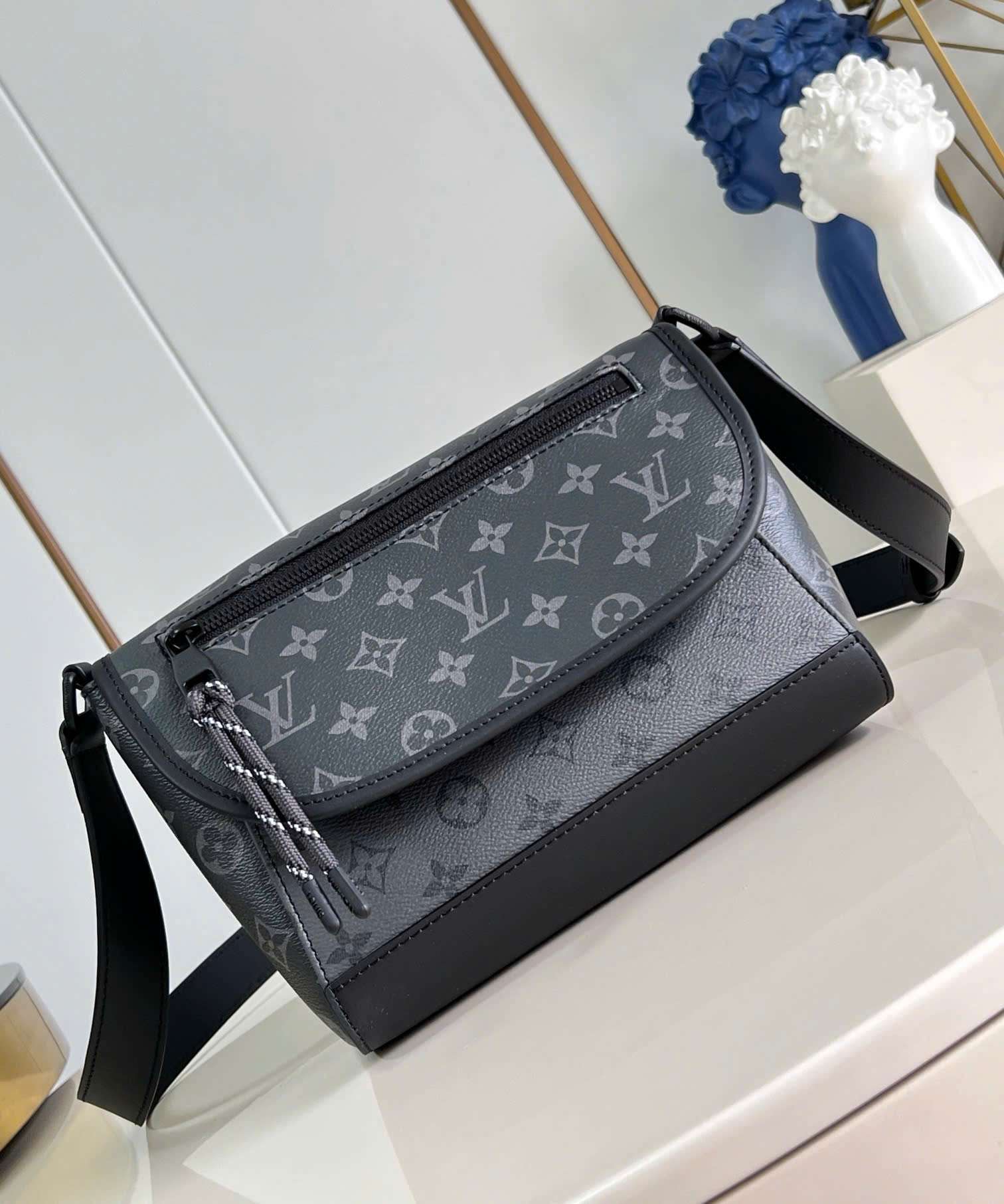 루이비통 Monogram Eclipse 남성 가방