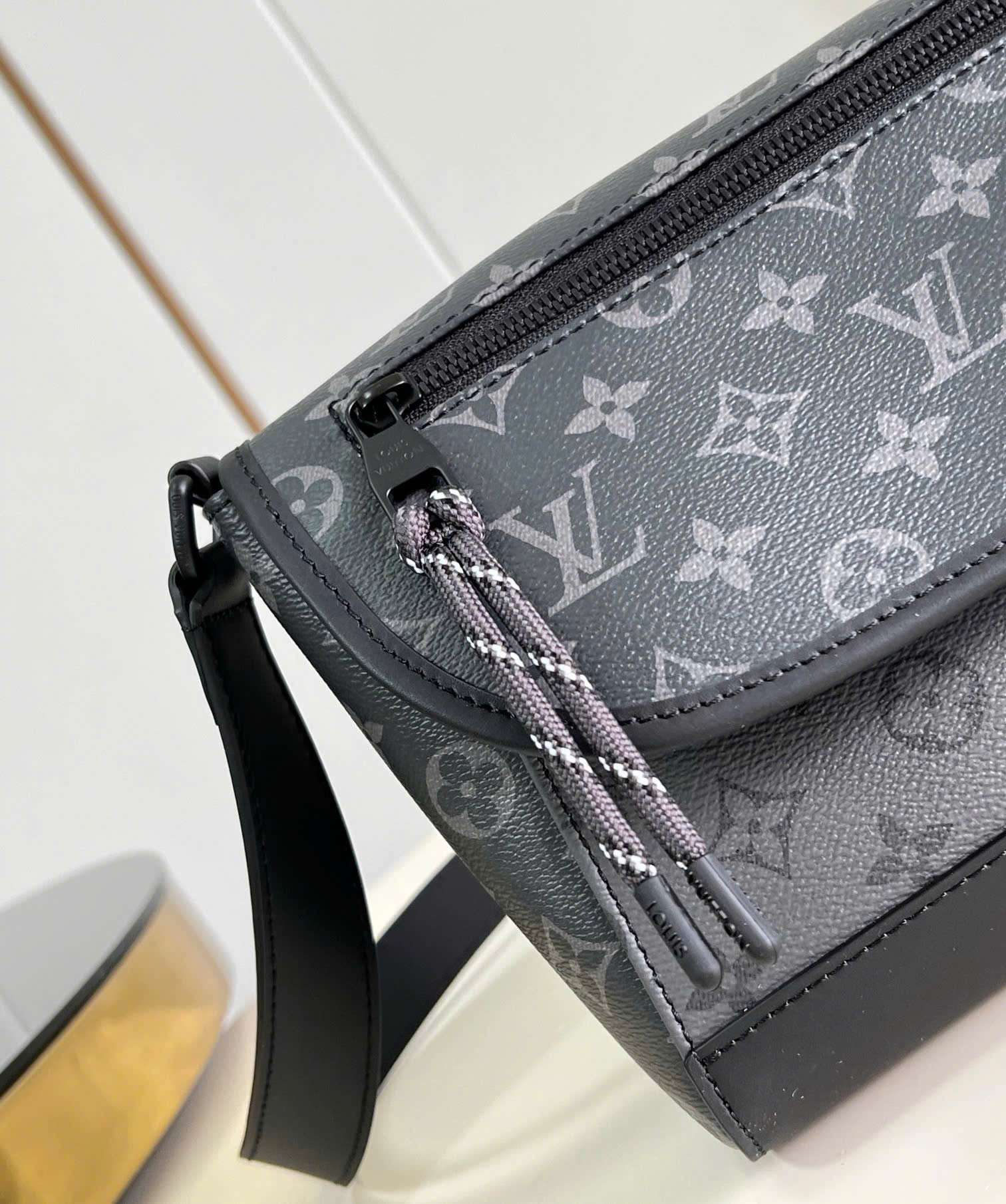 루이비통 Monogram Eclipse 남성 가방