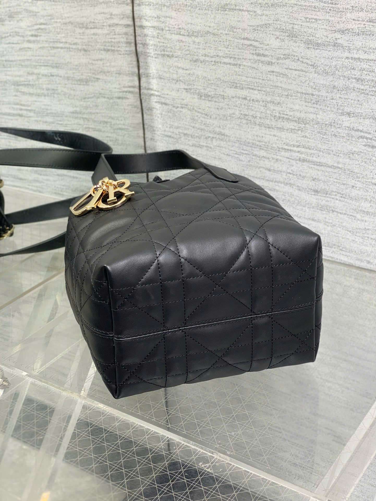 디올 Toujours 여성 크로스백