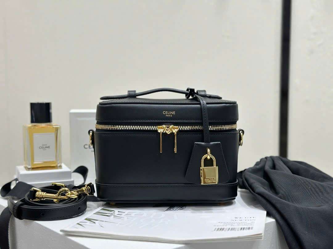 셀린느 베니티 샤이니 카프스킨 블랙 여성 가방