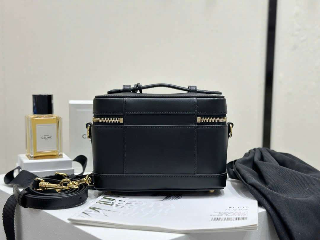 셀린느 베니티 샤이니 카프스킨 블랙 여성 가방