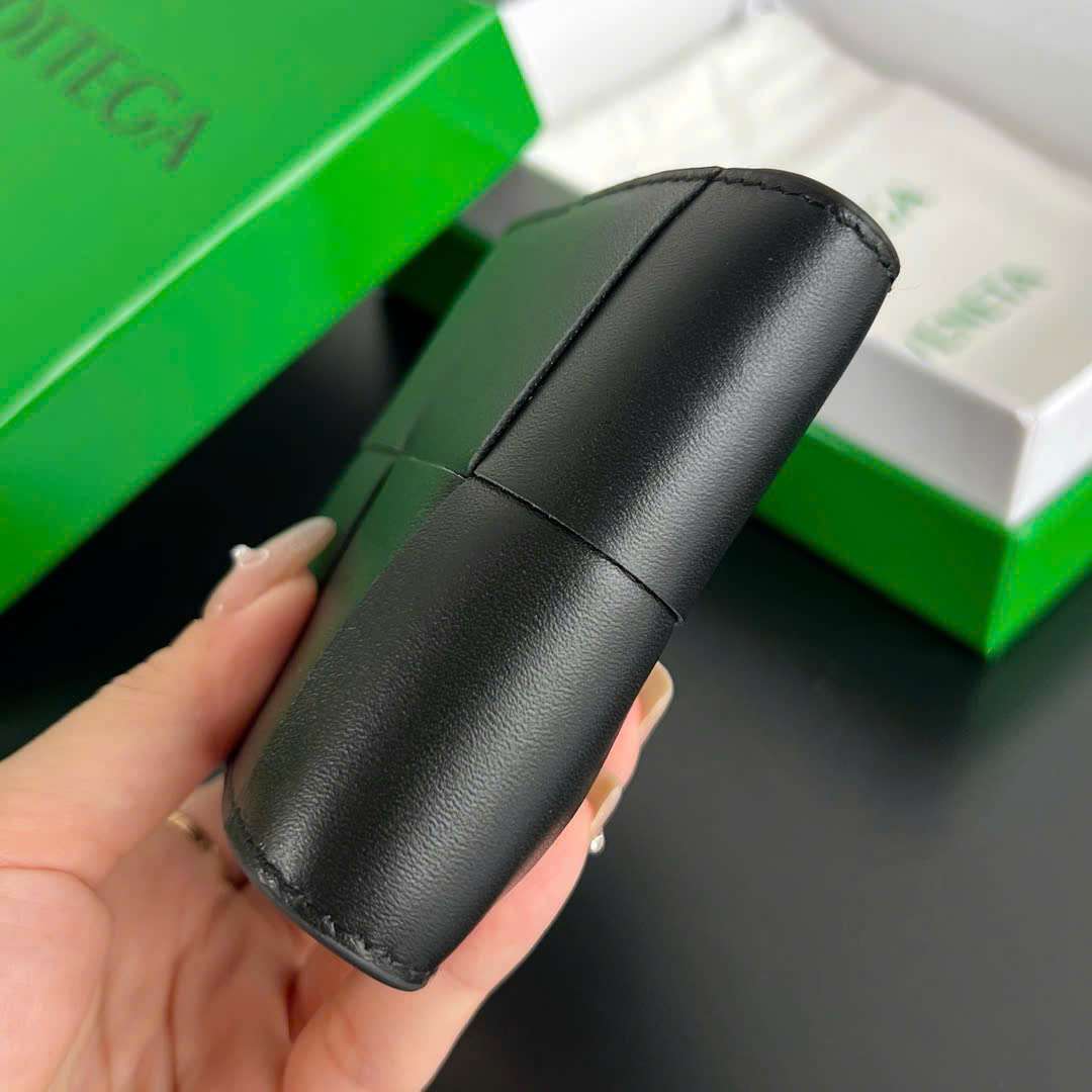 보테가 Cassette 남성 지갑