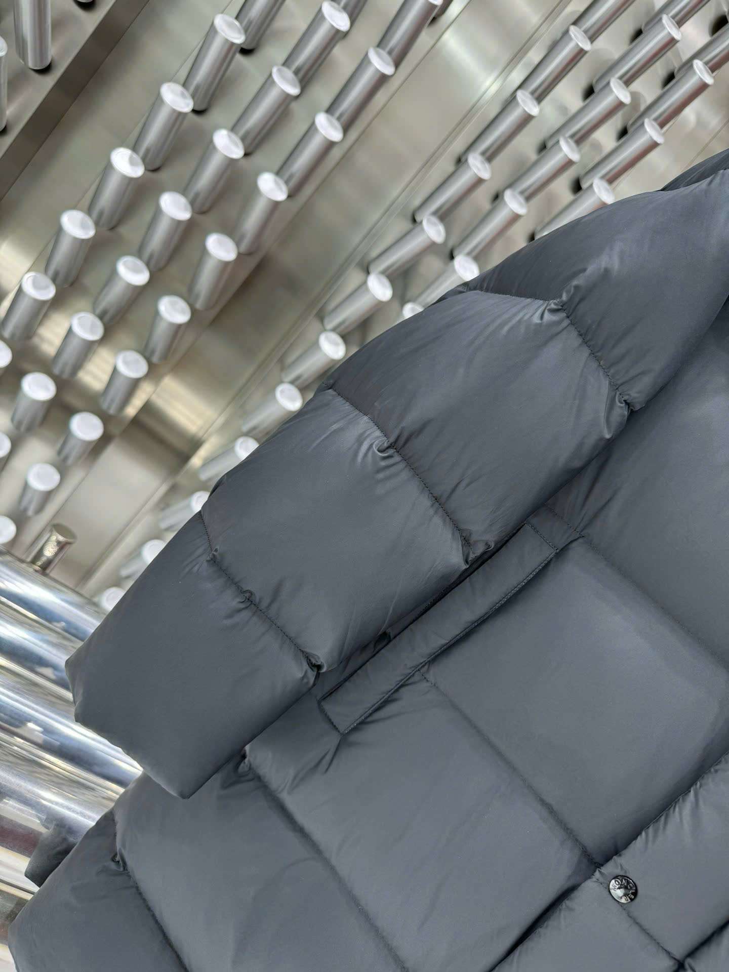 몽클레르 블랙 로고 남여공용 롱패딩