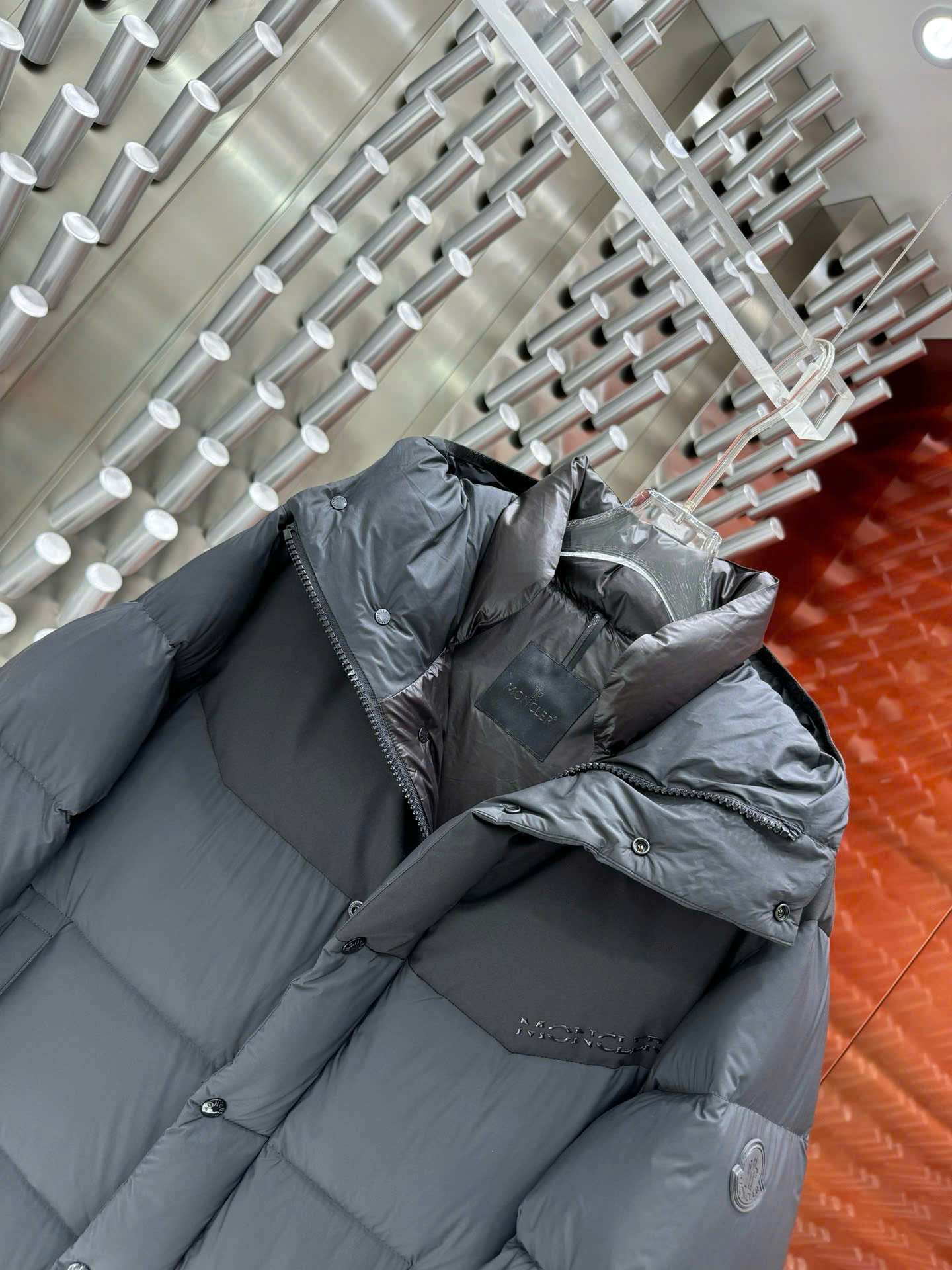 몽클레르 블랙 로고 남여공용 롱패딩