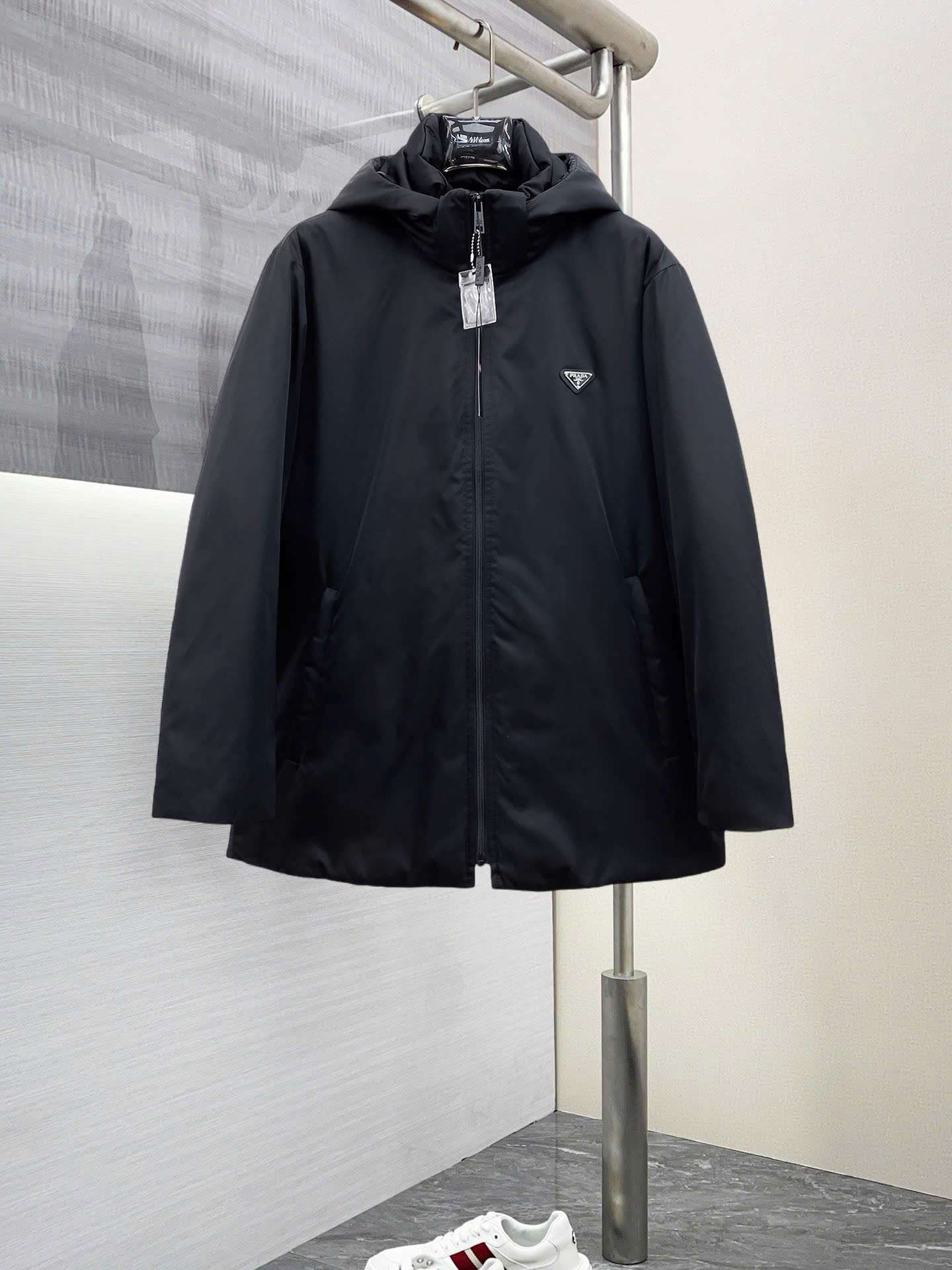 프라다 베이직 로고 남성 바람막이