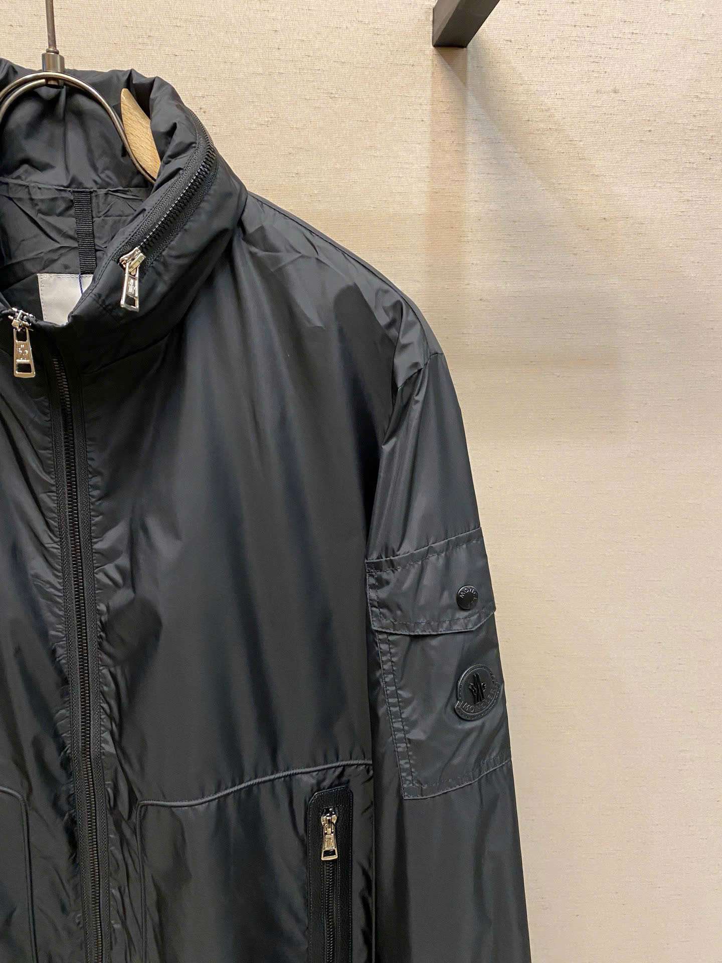 몽클레르 소매 포켓 로고 남성 바람막이