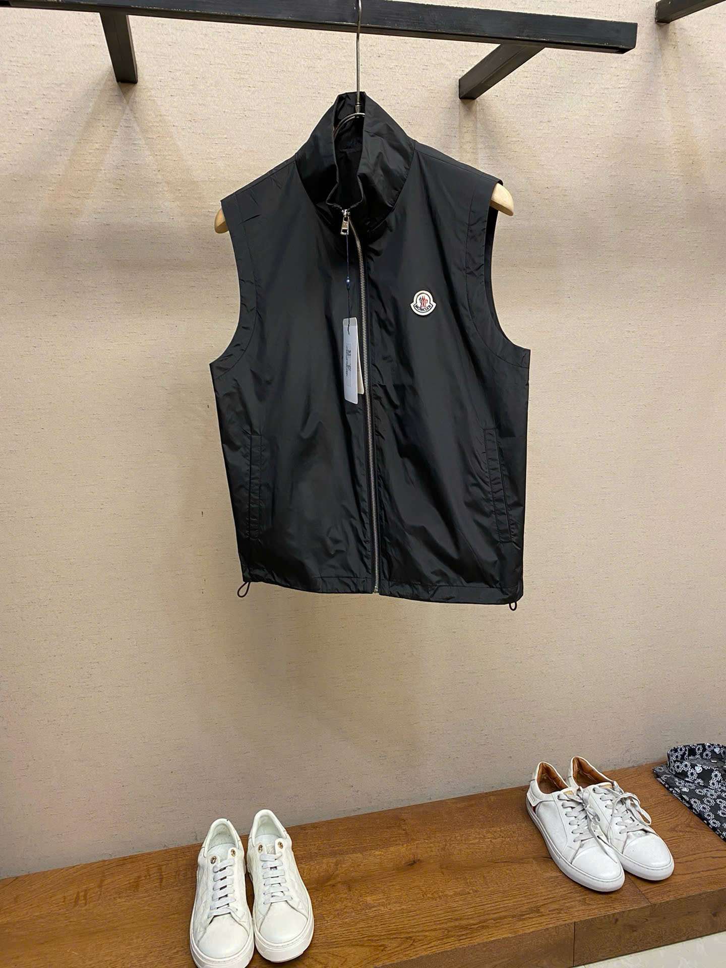 몽클레르 가슴 로고 남성 조끼