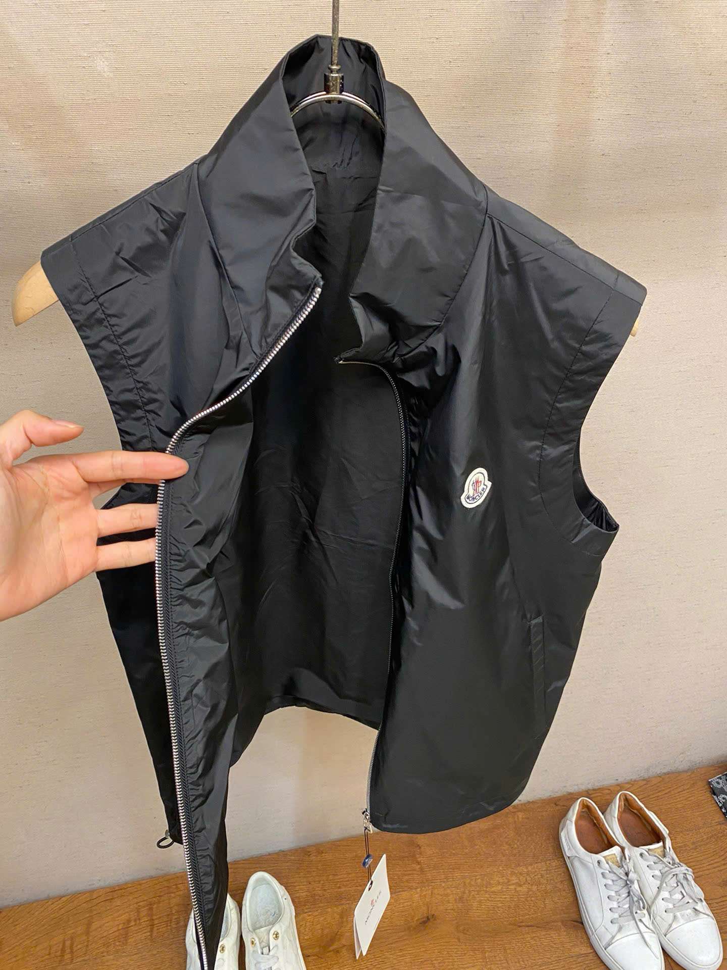 몽클레르 가슴 로고 남성 조끼