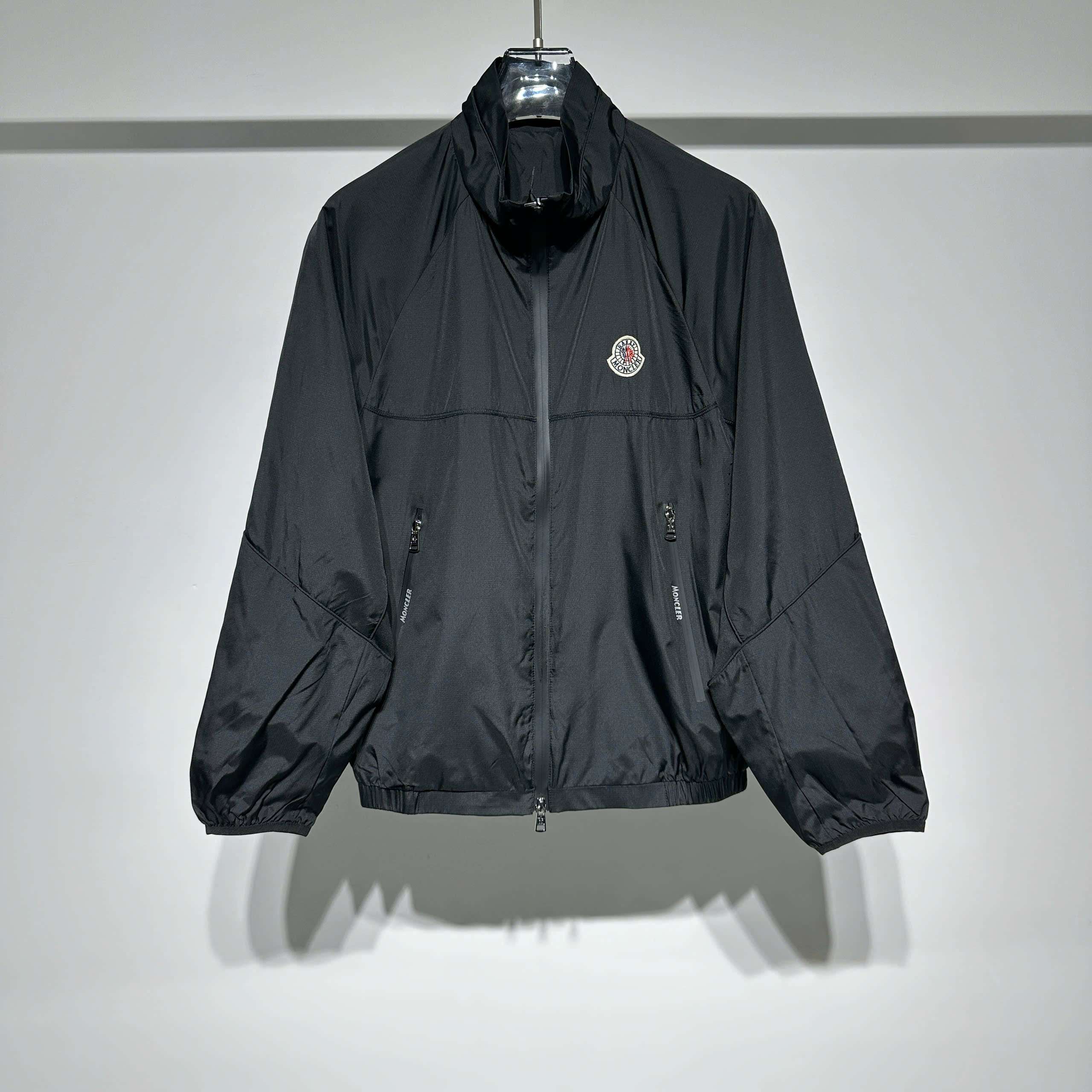 몽클레르 가슴 로고 남성 바람막이