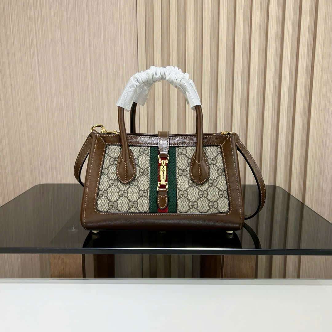 구찌 Small tote with piston closure 여성 가방