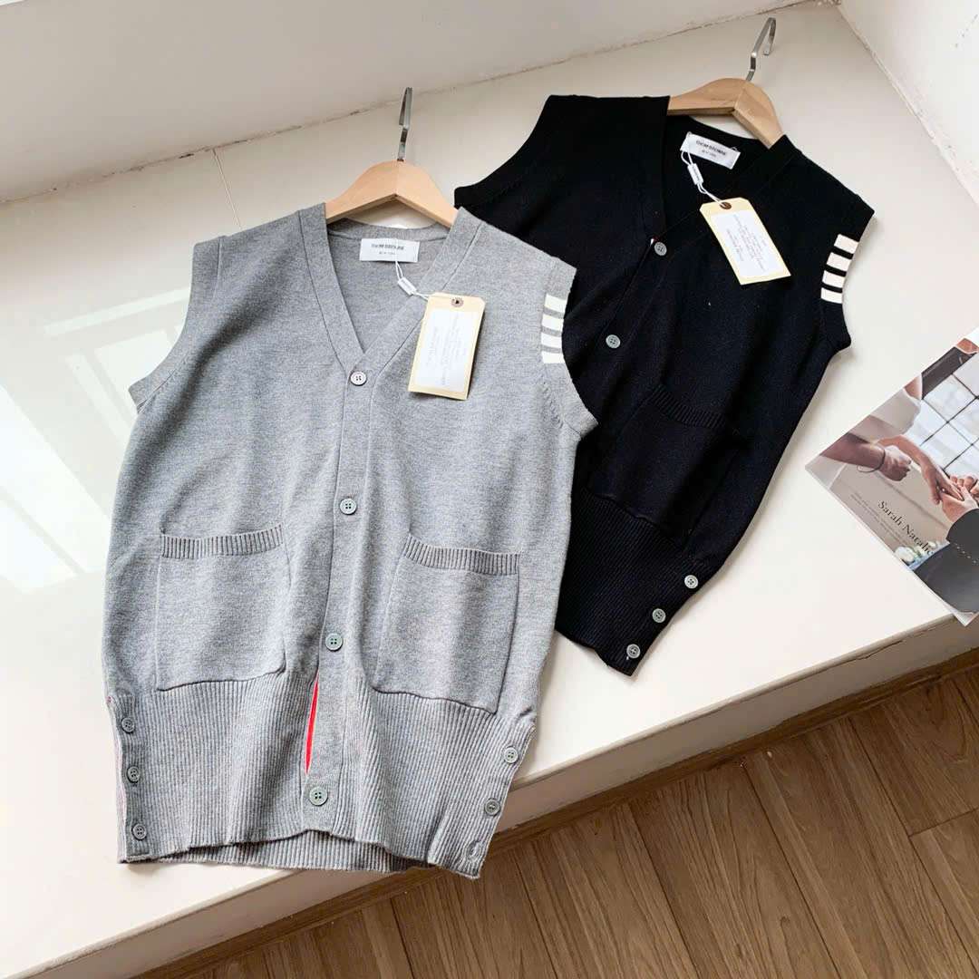 THOM BROWNE 소매 4-바 남여공용 니트 조끼