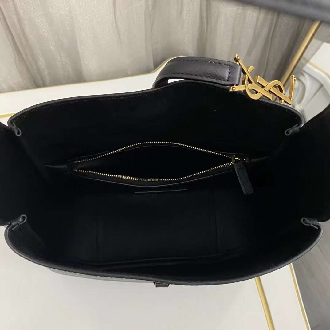 입생로랑 LE5A7 미니 스몰 여성 호보백