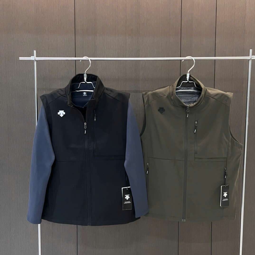 DESCENTE 어깨 로고 남성 골프 조끼