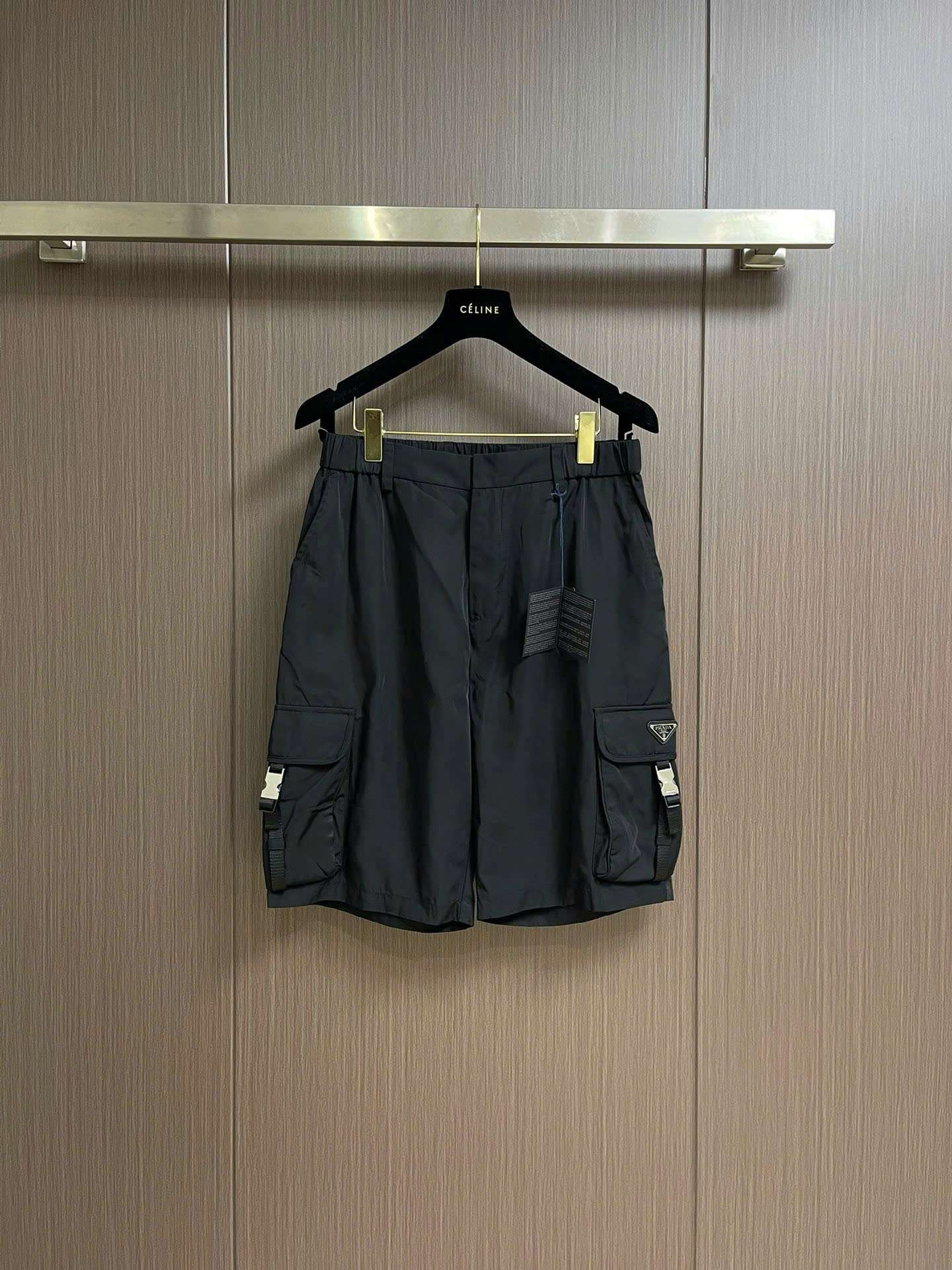 프라다 Re-nylon 삼각 로고 남성 반바지