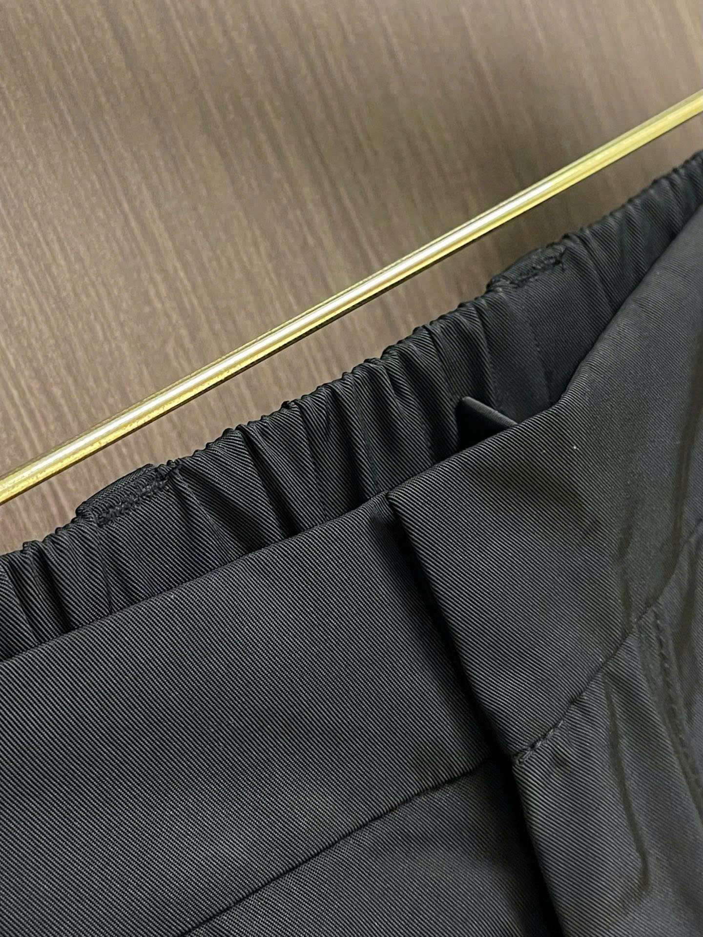 프라다 Re-nylon 삼각 로고 남성 반바지