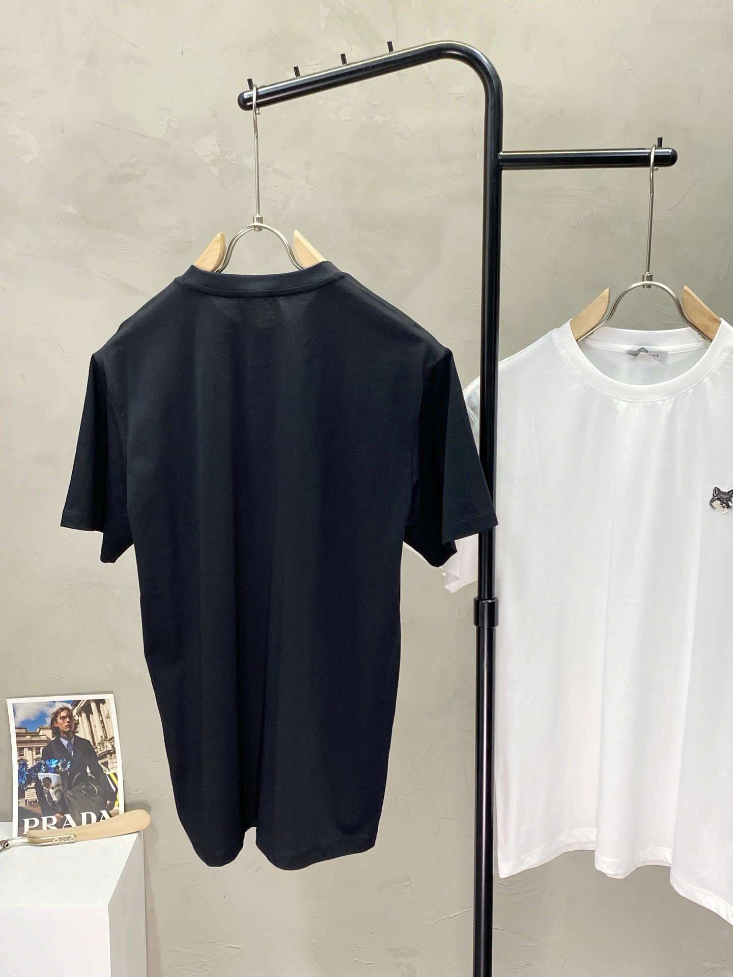 메종키츠네 가슴 로고 남성 반팔티